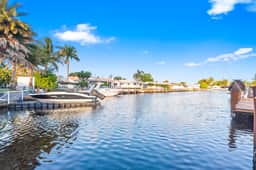 Boat Dock, Kayaks! Managed by BNR Vacation Rentals