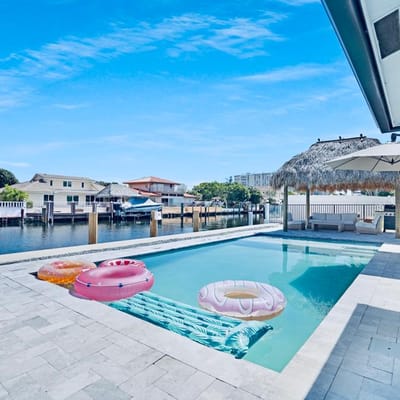 Walk to the Beach! Managed by BNR Vacation Rentals