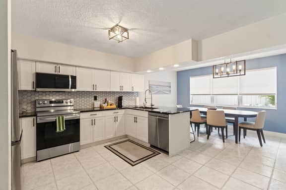 Fresh Pool Home! Managed by BNR Vacation Rentals