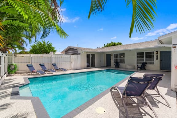 2 Full Homes! Managed by BNR Vacation Rentals