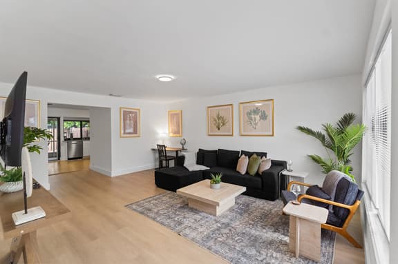 Modern Pool Home!  Managed by BNR Vacation Rentals