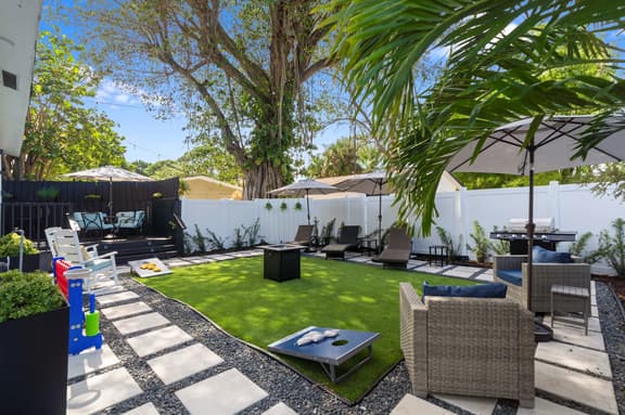Tropical Getaway w Huge Yard! BNR Vacation Rentals
