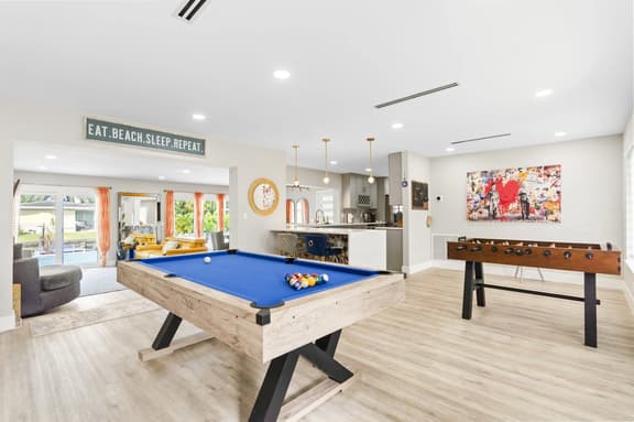 FUN in the SUN Pool House!  BNR Vacation Rentals